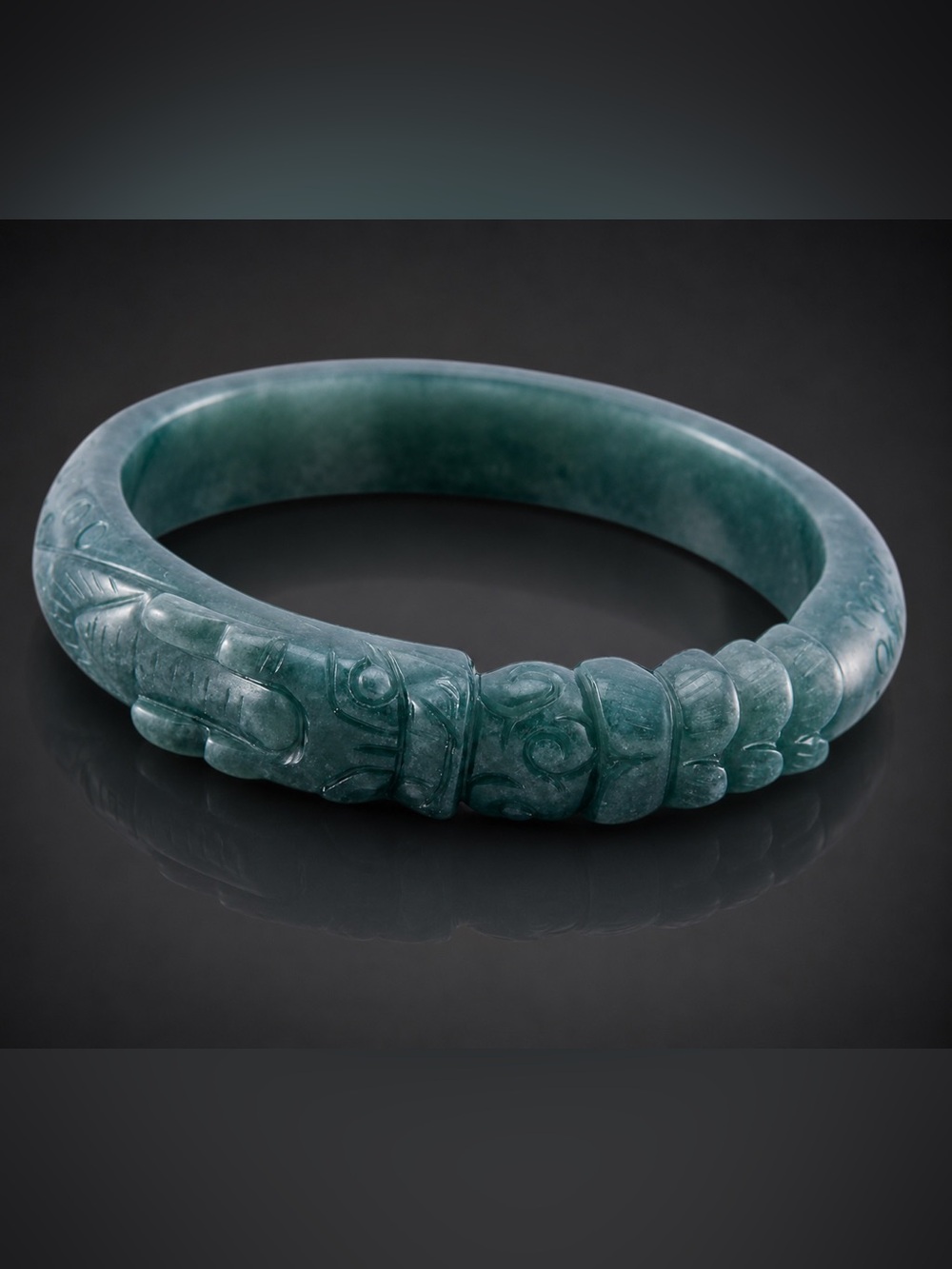 Guatemalan Jadeite Jade 280,00 Ctw Carved Dragon Olmec Jadeite Bangle Bracelet